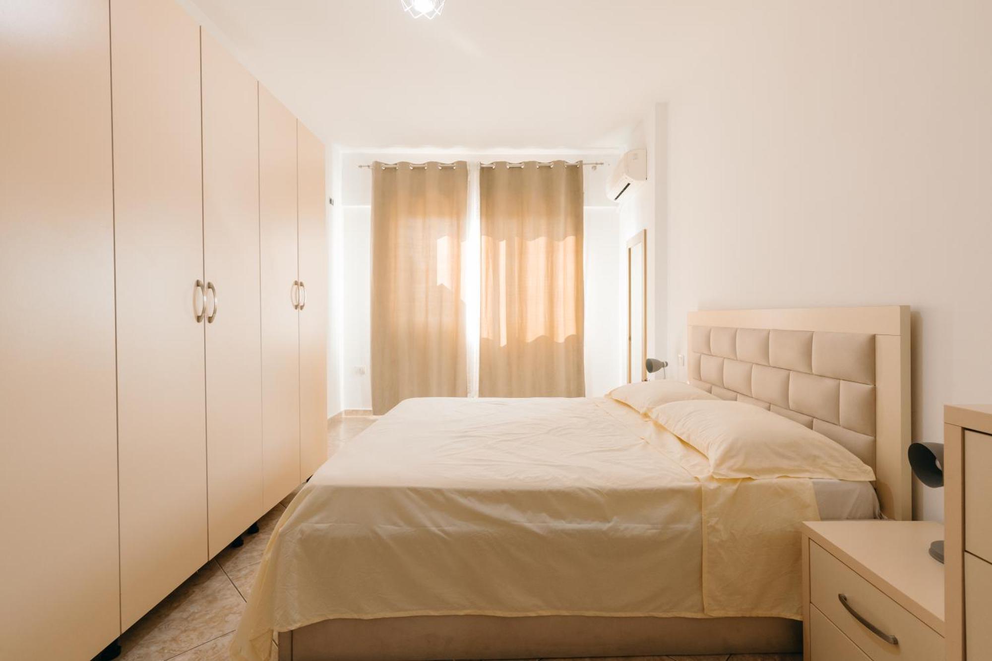 Rs Place 1-Bedroom Apartment Tirana Exterior photo